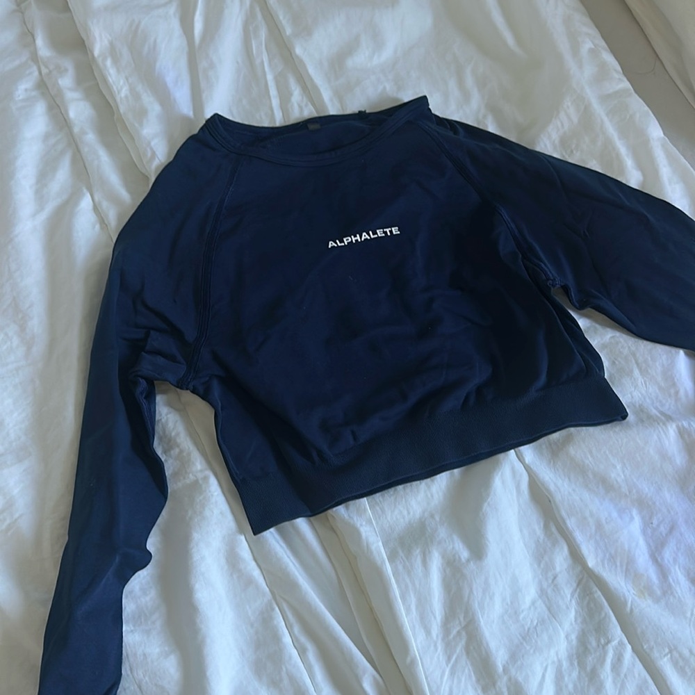 Alphalete Amplify Crop Long Sleeves